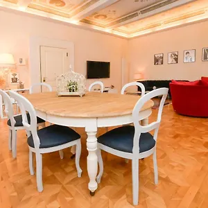 La Casa Di Monic Apartment