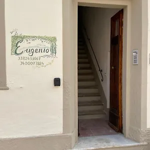 Eugenio Apartment